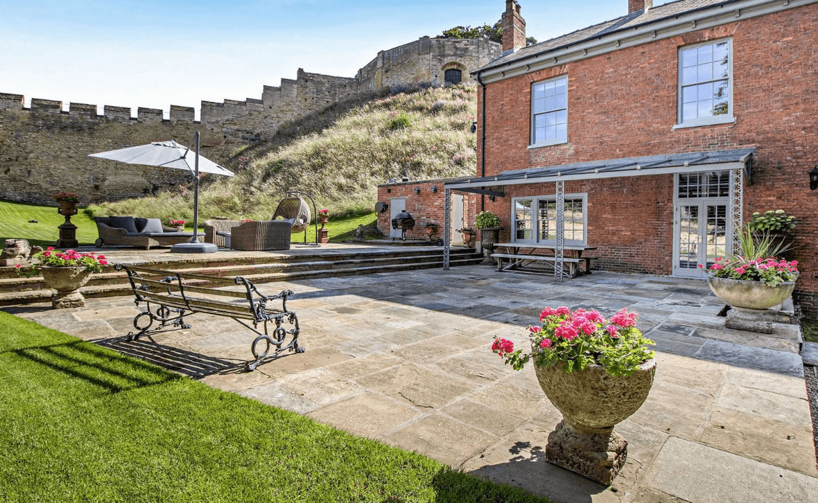 Castle Moat House - Savills
